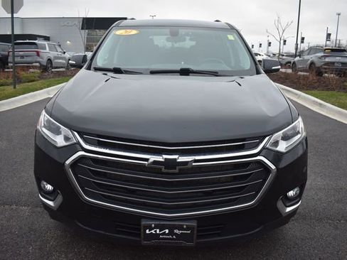 Used 2020 Chevrolet Traverse LT image 8