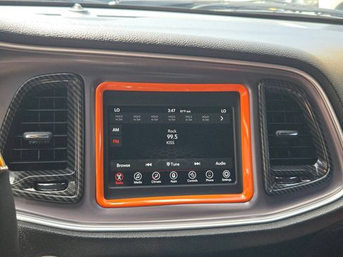 Used 2019 Dodge Challenger R/T w/ Driver Convenience Group RWD image 15