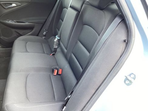 Used 2018 Chevrolet Malibu LT image 12