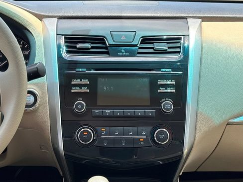 Used 2015 Nissan Altima 2.5 S w/ Special Edition Package FWD image 18