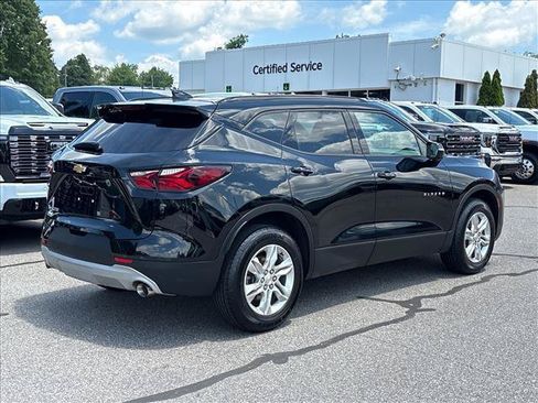 Used 2022 Chevrolet Blazer LT FWD image 2