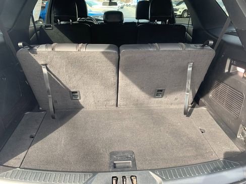 Used 2020 Ford Explorer XLT w/ Equipment Group 202A image 17