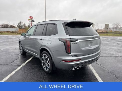 Used 2024 Cadillac XT6 Sport image 3