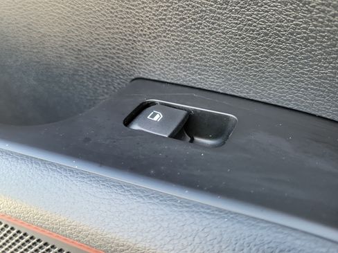 Certified 2025 Kia Soul GT-Line w/ GT-Line Technology Package FWD image 14