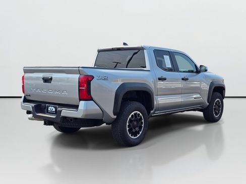 Used 2024 Toyota Tacoma TRD Off-Road AWD/4WD image 5
