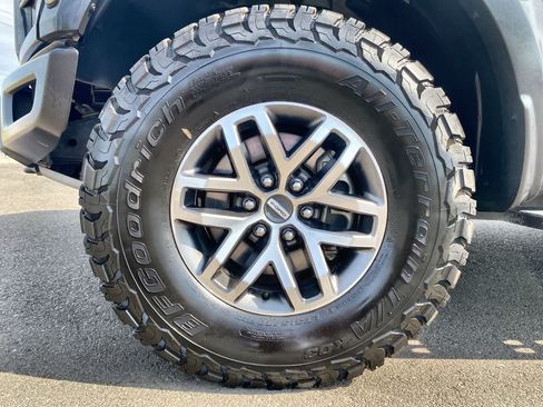Used 2017 Ford F150 Raptor w/ Equipment Group 802A Luxury AWD/4WD image 10