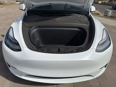 Used 2021 Tesla Model Y 2WD image 10