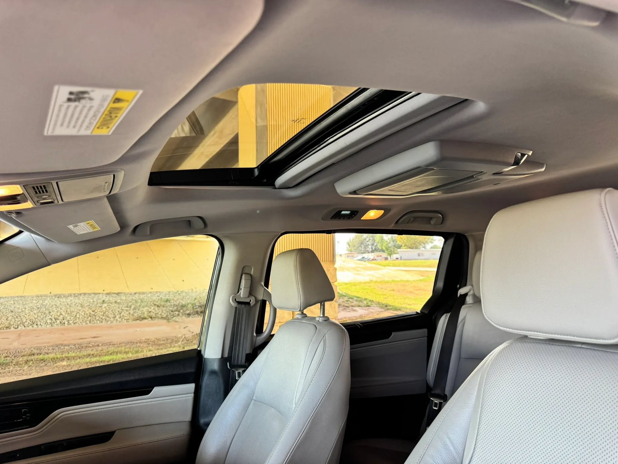 Used 2019 Honda Odyssey Elite image 17