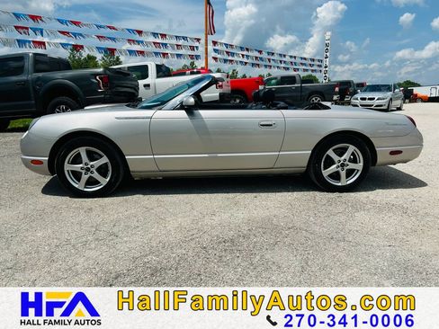 Used 2005 Ford Thunderbird RWD image 2