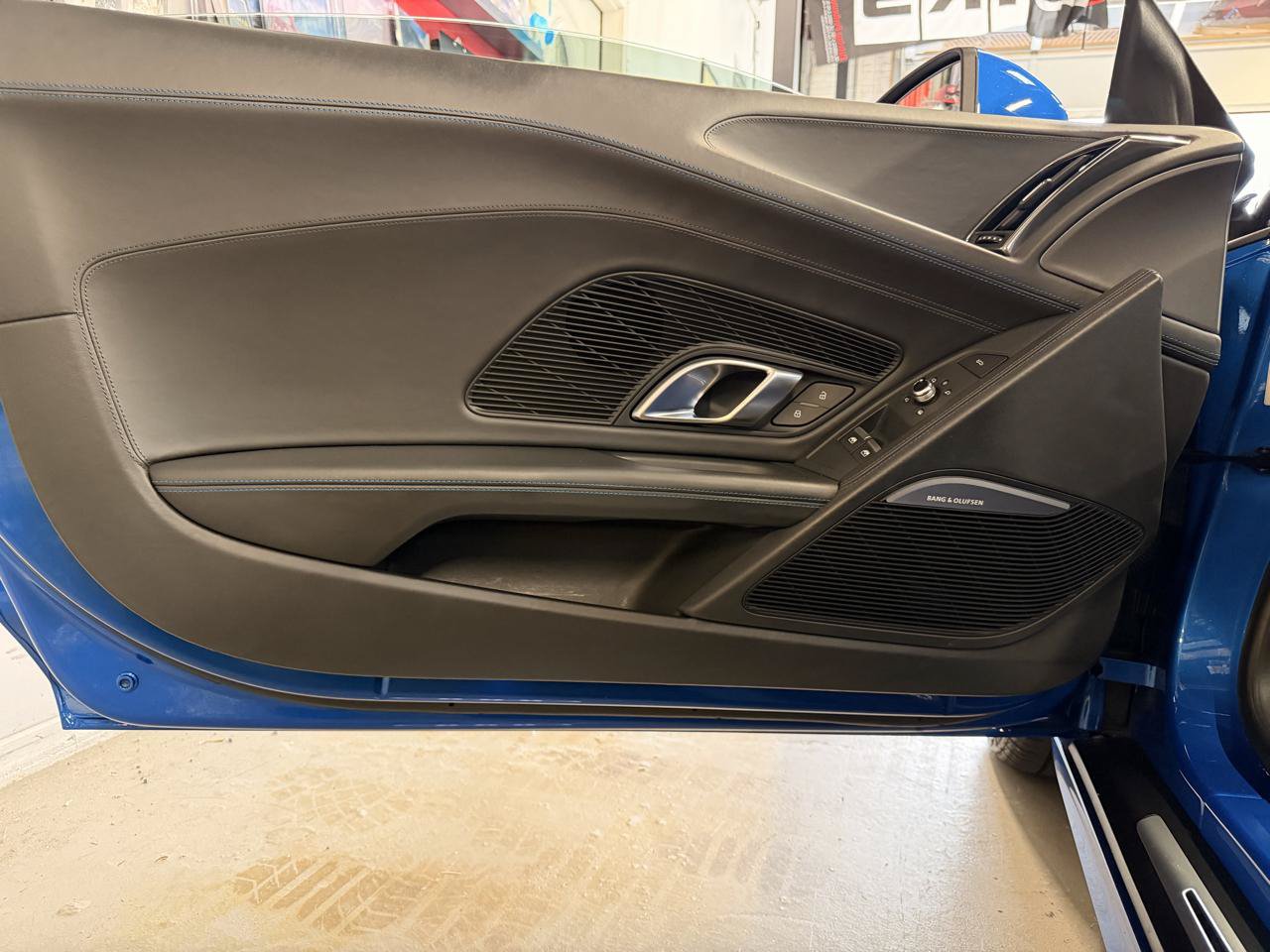 Used 2018 Audi R8 V10 AWD/4WD image 14
