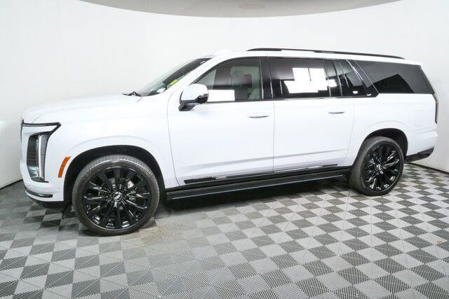 Certified 2026 Cadillac Escalade ESV Platinum Sport w/ LPO, ONYX Package AWD/4WD image 33