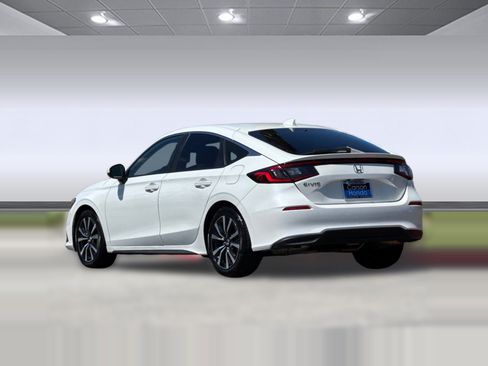 Used 2023 Honda Civic EX-L image 3