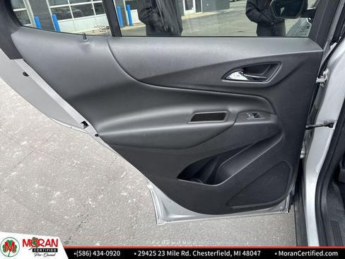 Used 2020 Chevrolet Equinox LT w/ Driver Convenience Package image 23