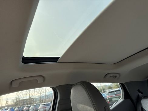 Used 2023 Chevrolet Bolt EUV Premier w/ Sun & Sound Package image 41