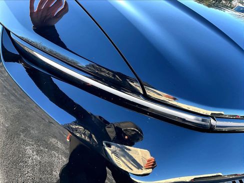 Used 2025 Chevrolet Equinox EV LT image 31