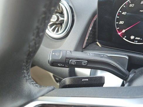 Certified 2025 Mercedes-Benz GLB 250 4MATIC image 25