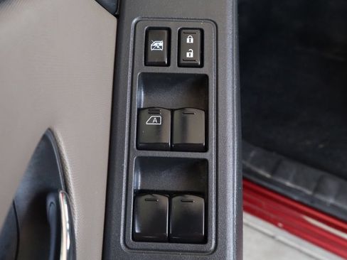 Used 2022 Nissan Frontier SV w/ Technology Package RWD image 13