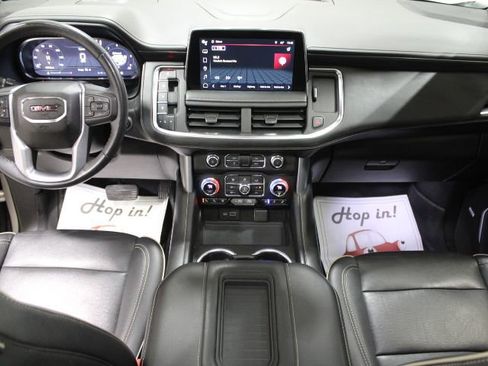 Used 2022 GMC Yukon SLT w/ SLT Premium Package image 2