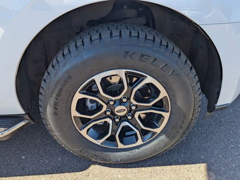 Used 2023 Ford Expedition Max XLT image 9