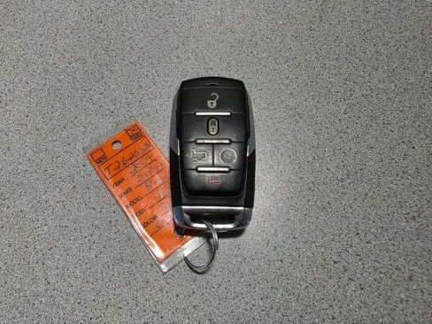 Used 2019 RAM 1500 Laramie AWD/4WD image 36