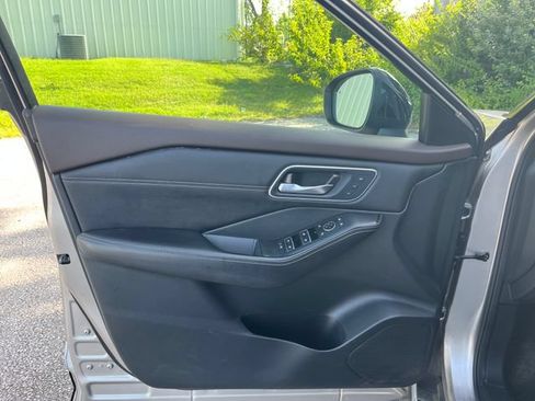 Used 2021 Nissan Rogue SL w/ Premium Package FWD image 10