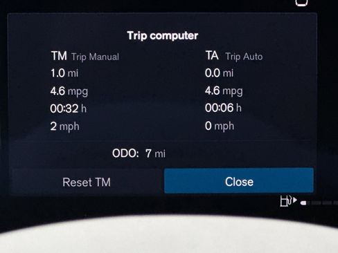 New 2026 Volvo V60 B5 Cross Country Plus w/ Climate Package image 31