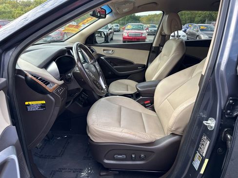 Used 2013 Hyundai Santa Fe GLS image 9