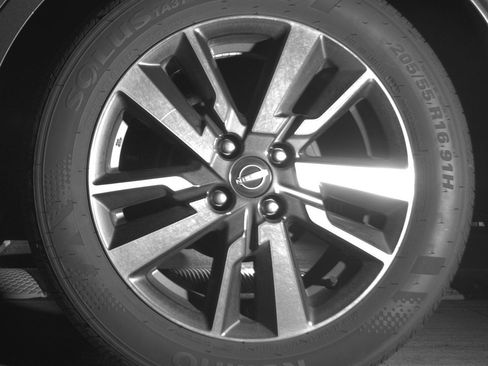 Used 2025 Nissan Versa SV FWD image 14