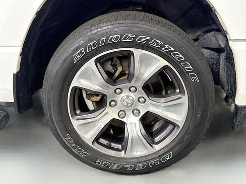 Used 2023 RAM 1500 Laramie AWD/4WD image 32