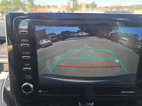 Used 2021 Toyota Corolla LE FWD image 29