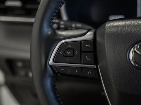 Used 2023 Toyota Highlander Limited image 29