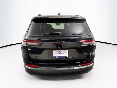 Used 2023 Jeep Grand Cherokee L Altitude image 6