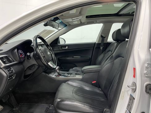 Used 2020 Kia Optima SE FWD image 12