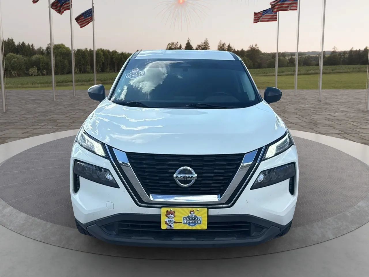 Used 2021 Nissan Rogue S FWD image 2