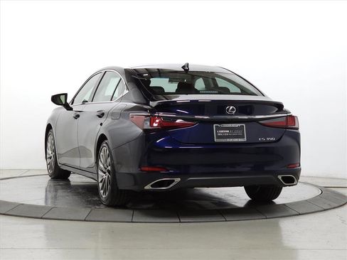 Used 2025 Lexus ES 350 w/ Luxury Package image 5