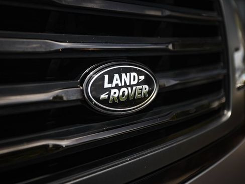 Used 2023 Land Rover Range Rover SV AWD/4WD image 11