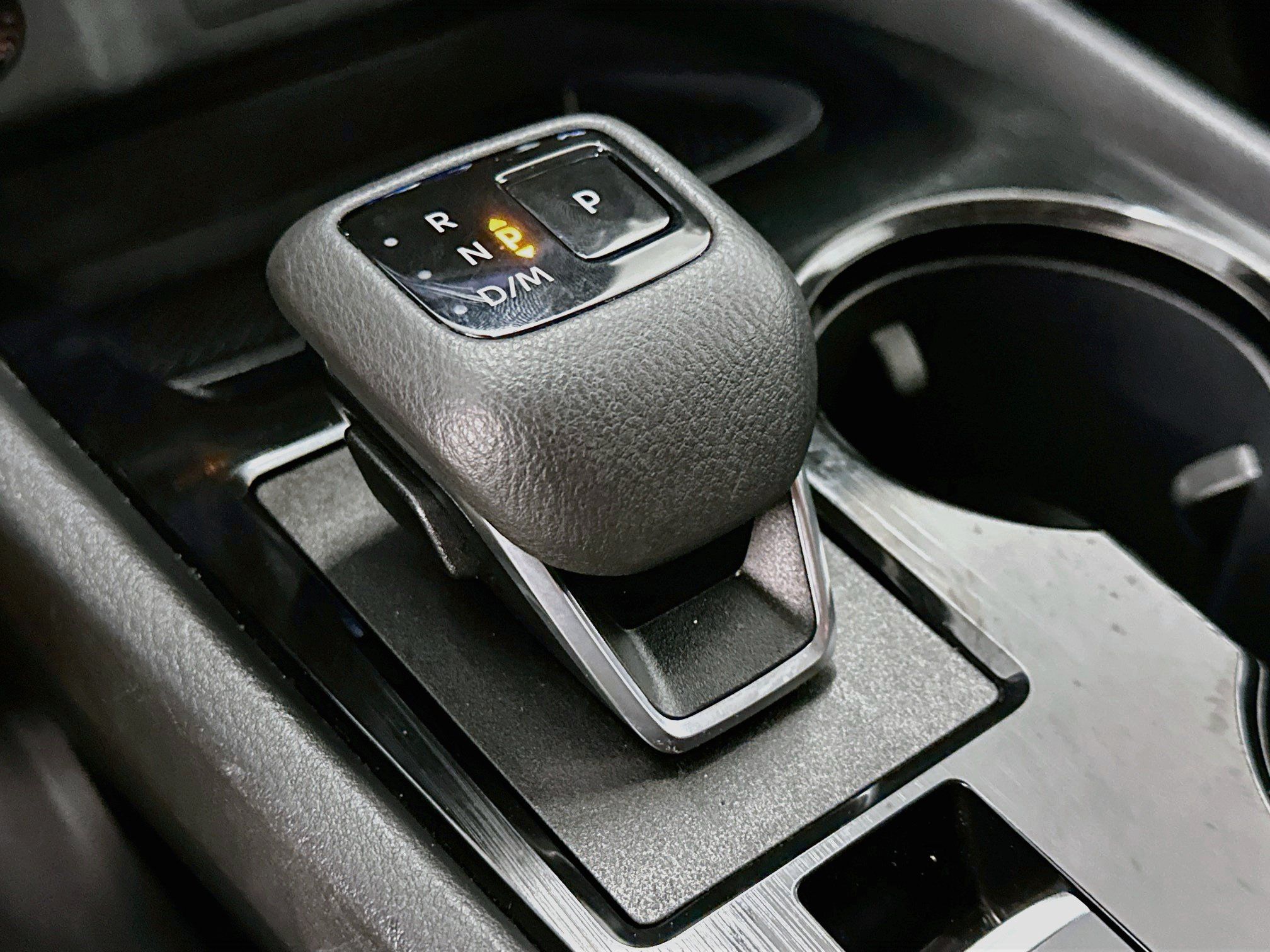 Used 2025 Nissan Rogue SV AWD/4WD image 24