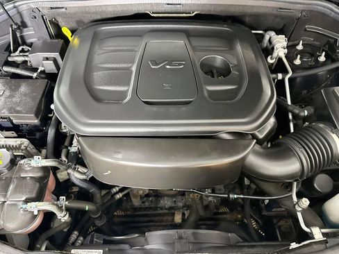 Used 2021 Jeep Grand Cherokee Laredo AWD/4WD image 32