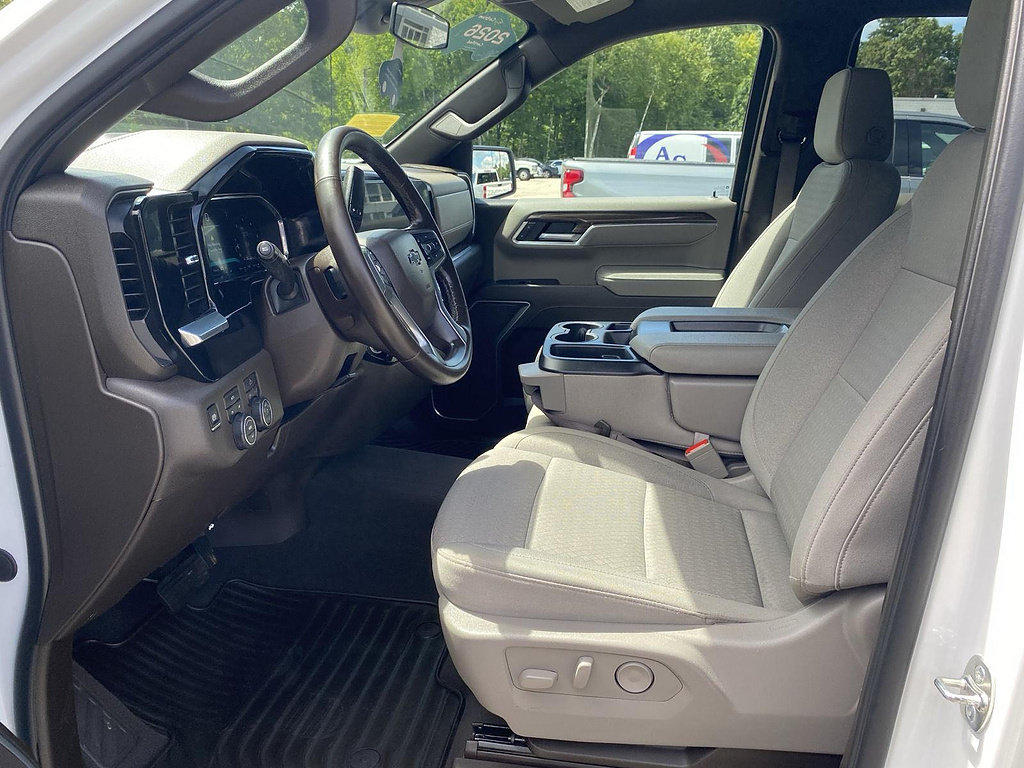 Certified 2026 Chevrolet Silverado 1500 RST AWD/4WD image 12