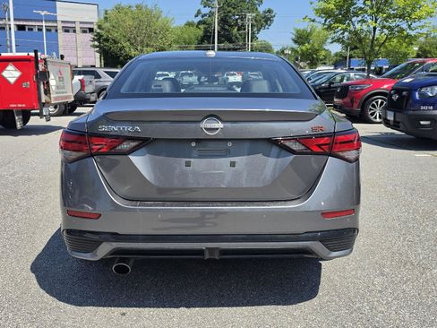 Used 2025 Nissan Sentra SR w/ SR Premium Package FWD image 4