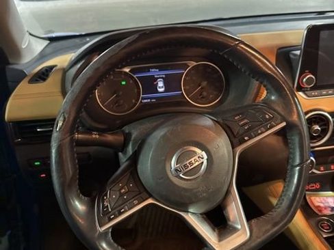 Used 2021 Nissan Sentra SV w/ SV Premium Package image 9