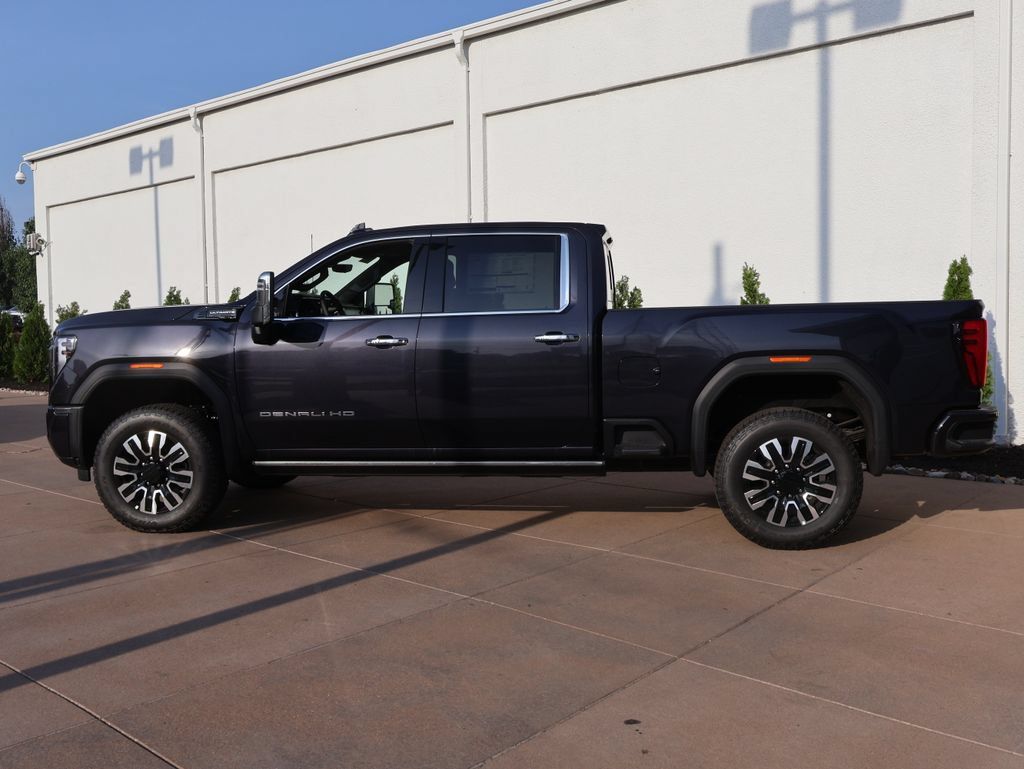 New 2026 GMC Sierra 2500 Denali Ultimate w/ Max Trailering Package AWD/4WD image 2