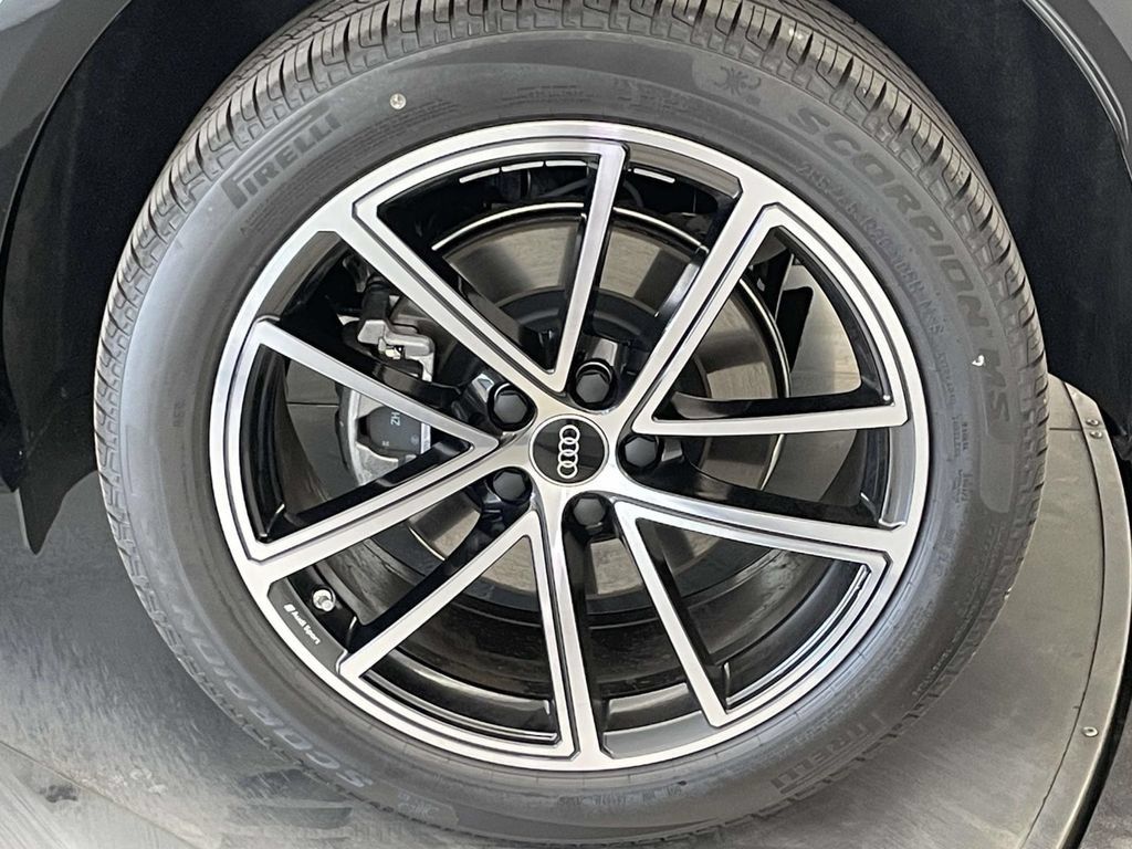 New 2026 Audi Q5 Premium Plus AWD/4WD image 12