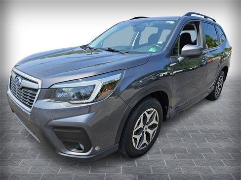 Used 2021 Subaru Forester Premium image 3