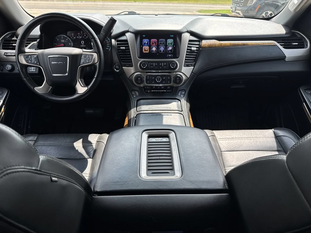 Used 2017 GMC Yukon Denali w/ Open Road Package AWD/4WD image 18