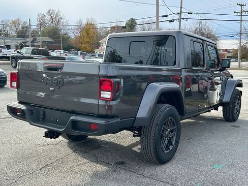 New 2026 Jeep Gladiator Sport AWD/4WD image 5