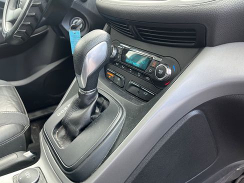 Used 2015 Ford Escape SE w/ SE Chrome Package image 15