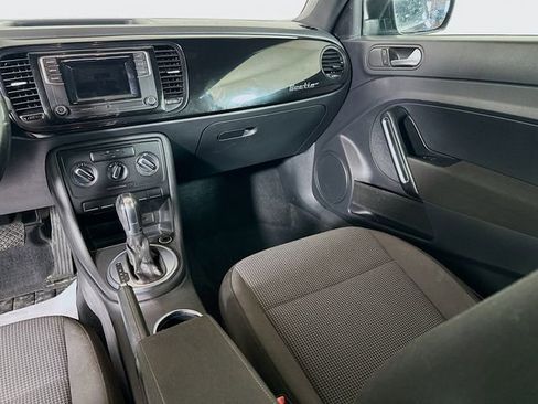 Used 2017 Volkswagen Beetle 1.8T S image 22