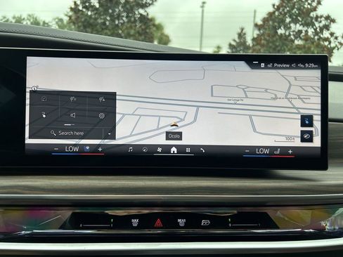 New 2025 BMW i7 xDrive60 image 21