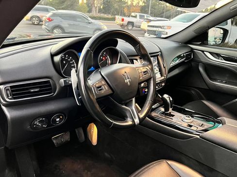 Used 2018 Maserati Levante S AWD/4WD image 13